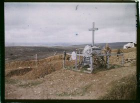 Image représentant France, Verdun, Fort de Douaumont. Le monument du 137e d'Infanterie à Douaumont