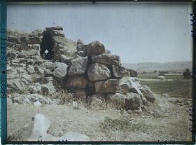 Image représentant Vue d'ensemble sur des casemates de la citadelle (est ou sud) et sur la galerie couverte les desservant