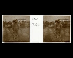 Image représentant Un mendiant à l'ouest de Zhengyangmen ("porte Face au Midi"), ou Qianmen ("porte Antérieure")