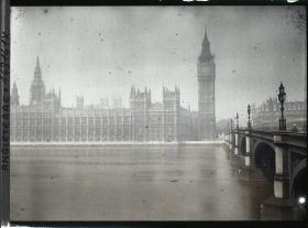 Image représentant Le parlement vu de Westminster Bridge