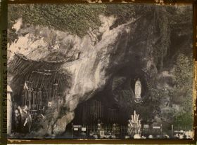 Image représentant France, Lourdes, La Grotte de l'Apparition