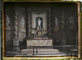 Image représentant Ile de France, Hte Isle, Intérieur de l'Eglise taillée dans le roc