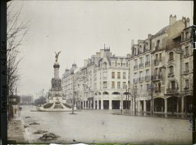 Image représentant France, Reims, Fontaine Subé, vers la rue du Cadran St Pierre