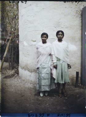 Image représentant L'Exposition Coloniale Internationale de 1931, deux danseuses hova