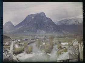 Image représentant L'Ariège vers l'aval et le Soudour, vue prise du Castella