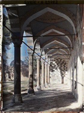 Image représentant Galerie sous arcades d'un bâtiment annexe méridional de la Tekkiye es Suleymaniye