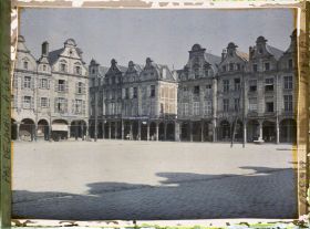 Image représentant France, Arras, Petite Place vers la rue de la Taillerie