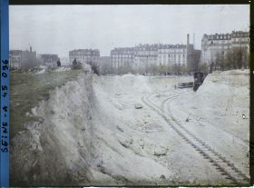 Image représentant L'emplacement des anciennes fortifications à la porte de Versailles, boulevard Victor