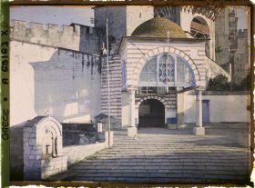 Image représentant L'entrée principale du monastère de Vatopedi