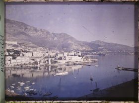 Image représentant Panorama sur le port de Monaco et les monts environnants