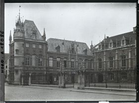 Image représentant France, Douai, L'Hotel de Ville