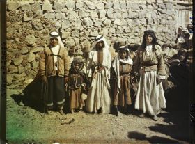 Image représentant Groupe d'habitants, très probablement druzes