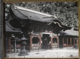 Image représentant Sanctuaire Daiyuin : la Yashamon (porte des Démons bouddhiques)
