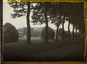 Image représentant Ile de France, Nointel, Meules de blé (temps pluvieux)