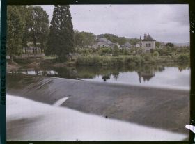 Image représentant La digue et les bords de la Corrèze