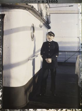 Image représentant Au départ d'Istanbul et de la Turquie. A bord du navire La Phrygie, le Second Maître Quigna