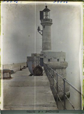 Image représentant Belgique, Zeebrugge, Le Phare et sa Ceinture de béton