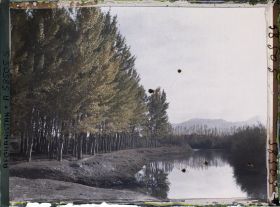 Image représentant Paysage le long de la rivière Kaboul