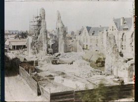 Image représentant Belgique, Ypres, Ruines de St Jacques et reconstruction- autre aspect