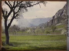 Image représentant Tarascon vu de la route d'Ussat