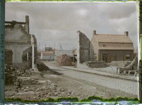 Image représentant Belgique, Neuve Eglise, Ruines et nouvelles maisons