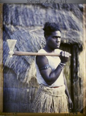 Image représentant L'Exposition Coloniale Internationale de 1931, un homme kanak