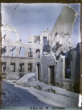 Image représentant Les ruines du Mont de Piété (crédit municipal), côté de la rue Saint-Symphorien