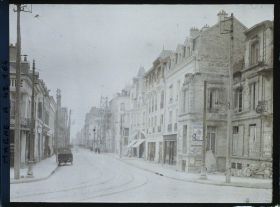 Image représentant France, Reims, La rue du faubourg Cérès