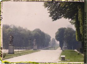 Image représentant L'allée des Statues et le Tapis Vert à l'arrière-plan