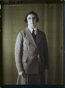 Image représentant https://musee-albert-kahn.s-museum.fr/home/NWQ2OTAwYzNmYjZlZTk1ZWQwODJmMjY4L2dlbmVyaWMtbm90aWNlLXRhYi9hdXRob3JpdHkvNjE3YTc5ZjVjZjhiODk2OGIzMzM3ZDIx/5d6900c3fb6ee95ed082f268/generic-notice-tab/authority/617a79ebcf8b8968b3337599 Mademoiselle Pichard