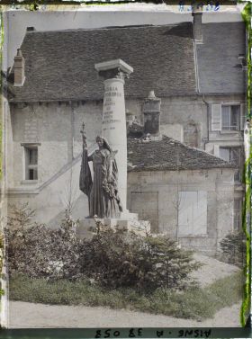 Image représentant France, Braine, Le Monument aux Morts