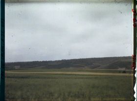 Image représentant France, Carency, Aspect du sol pris du moulin Topart vers l'Eperon de Souchez vers le bois de Bouvigny.