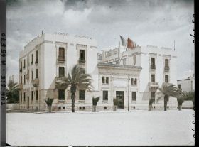 Image représentant Le bâtiment de la Compagnie des Phosphates et du Chemin de fer Sfax-Gafsa