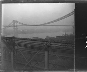 Image représentant L'East River vue depuis le pont de Brooklyn