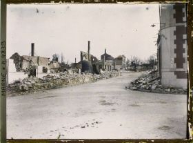 Image représentant Une rue en ruine
