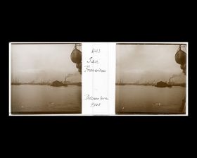 Image représentant Le port, pris depuis le Mongolia au moment du départ