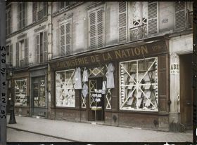 Image représentant Vitrines de magasins et fenêtres protégées contre les bombardements au 279 boulevard Voltaire