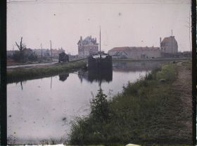 Image représentant France, Merville, Une vue le long du Canal de la Lys