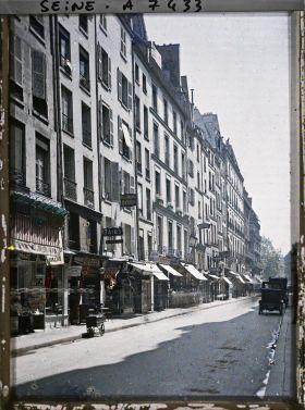 Image représentant La rue St-Honoré, au niveau du numéro 274