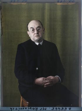 Image représentant https://musee-albert-kahn.s-museum.fr/home/NWQ2OTAwYzNmYjZlZTk1ZWQwODJmMjY4L2dlbmVyaWMtbm90aWNlLXRhYi9hdXRob3JpdHkvNjE3YTc5ZjVjZjhiODk2OGIzMzM3ZDIx/5d6900c3fb6ee95ed082f268/generic-notice-tab/authority/617a79ebcf8b8968b3337646 Monsieur Rabinovitch