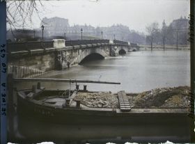 Image représentant La crue de la Seine au pont des Invalides