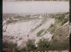 Image représentant France, Combles, Carrière où étaient en batterie les Obusiers Allemands