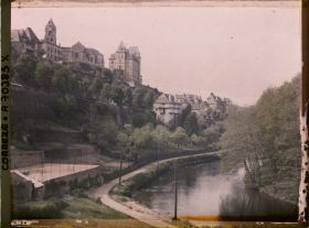 Image représentant Vue de la ville et les bords de la Vézère