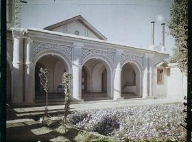 Image représentant Loggia d'un petit palais appelé Bobo Jan's dans le Gulistan Serai ("jardin des roses") ou Boston Serail