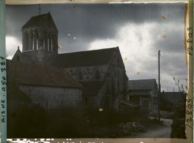 Image représentant France, Bourg et Comin, Effet de Ciel s/ Eglise