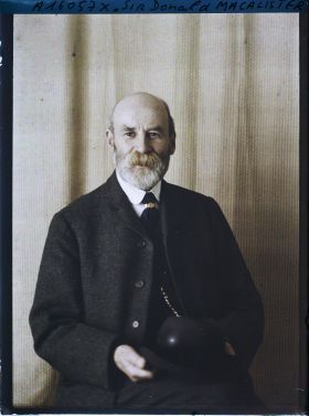 Image représentant Sir  https://musee-albert-kahn.s-museum.fr/home/NWQ2OTAwYzNmYjZlZTk1ZWQwODJmMjY4L2dlbmVyaWMtbm90aWNlLXRhYi9hdXRob3JpdHkvNjE3YTc5ZjVjZjhiODk2OGIzMzM3ZDIx/5d6900c3fb6ee95ed082f268/generic-notice-tab/authority/617a79ebcf8b8968b3337309 Donald MacAlister