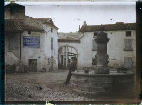 Image représentant France, Sauvagnat, Une place du Village