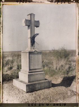 Image représentant France, Laffaux, Monumt aux 5e esc. Du Ge Cuirassiers (assaut de Mai 1917)