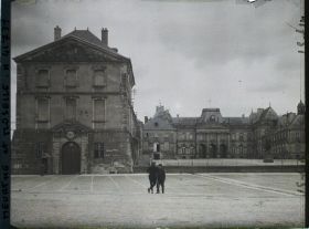 Image représentant France, Lunévile, Le Château et la Cour d'Honneur