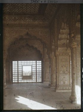 Image représentant Intérieur de la salle des audiences privées (Diwan-i-Khas) dans le fort Rouge (Lal Qila)